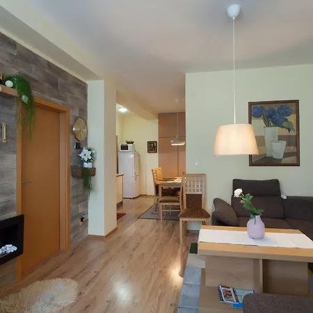 Domino V Horci Na Donovaloch Apartment